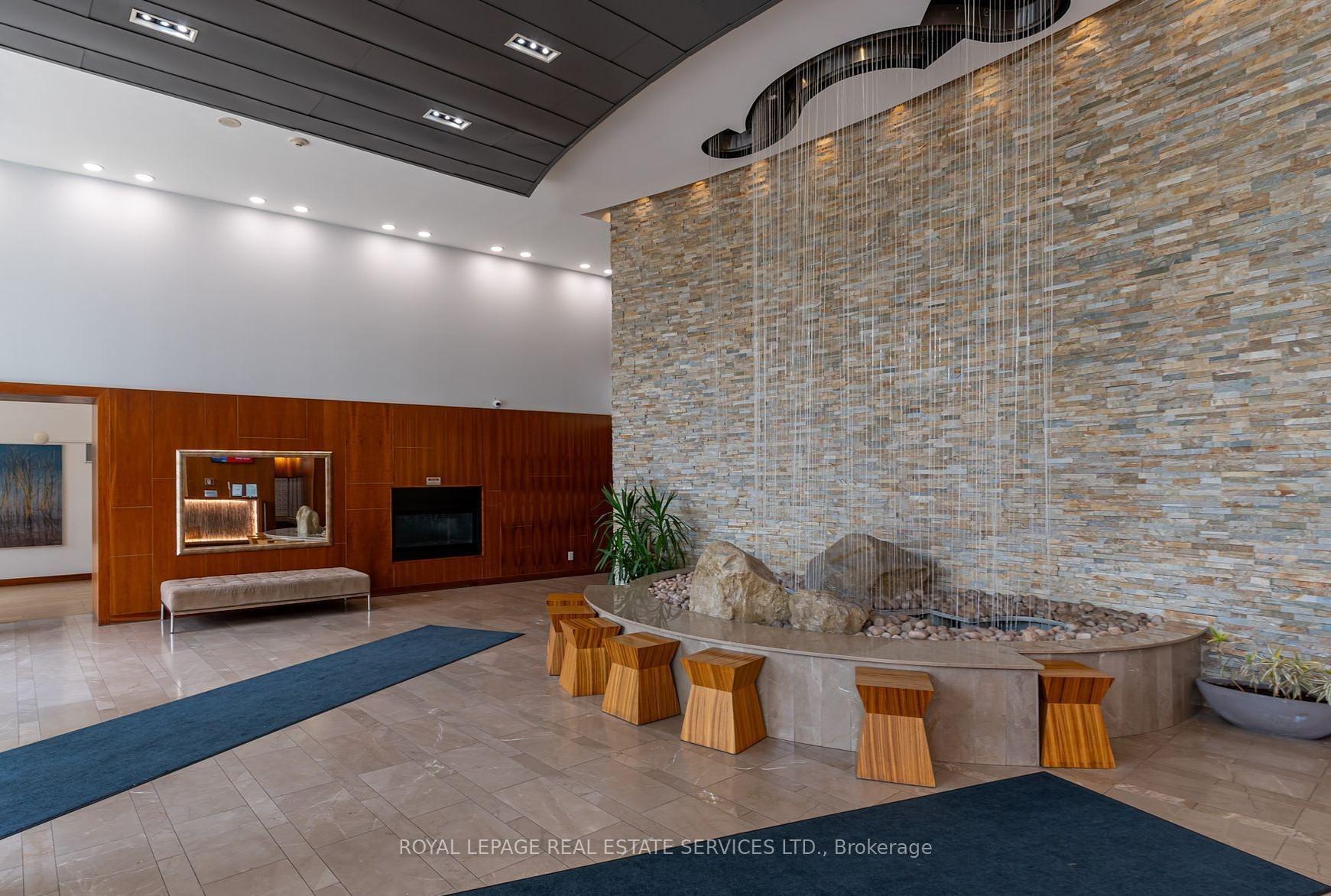 Photo 5 of Unit 1008, 225 Webb Drive, Mississauga, City Centre — HOMEH