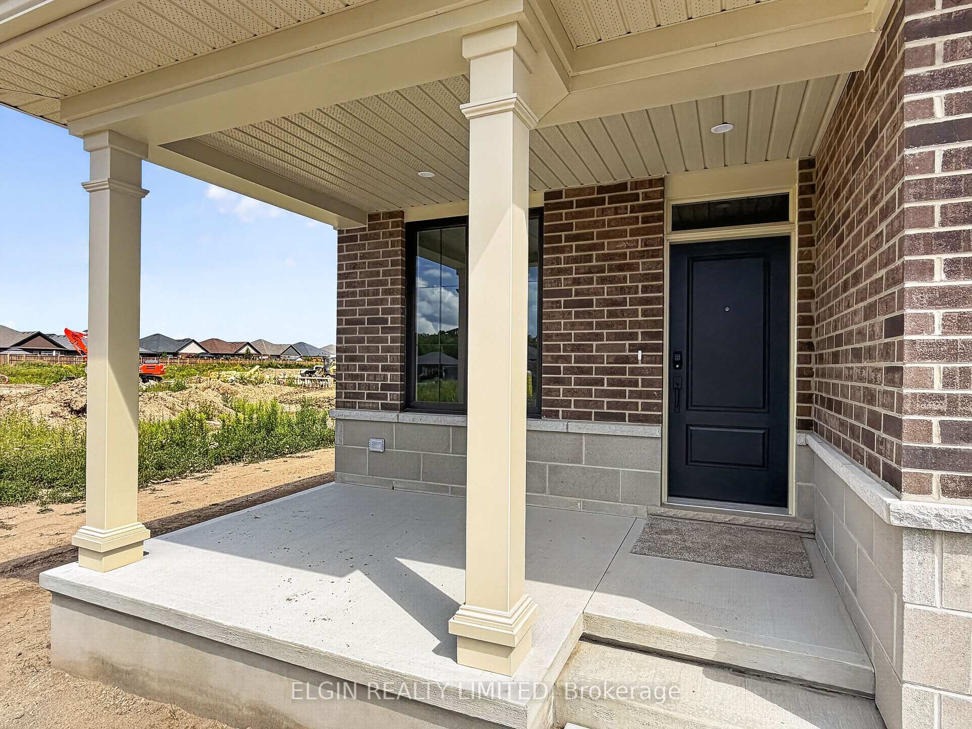Photo 2 of 2 Thomas Court, Central Elgin, Rural Central Elgin — HOMEH