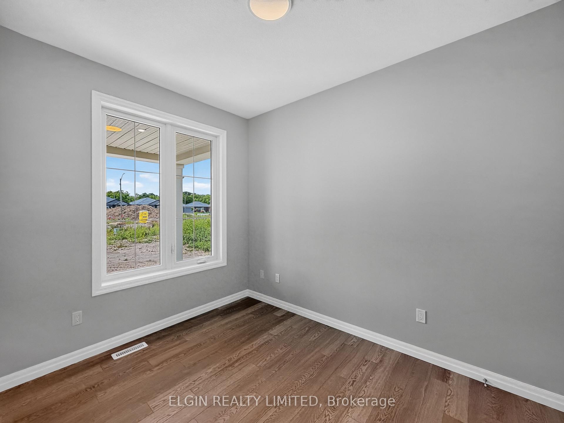 Photo 4 of 2 Thomas Court, Central Elgin, Rural Central Elgin — HOMEH