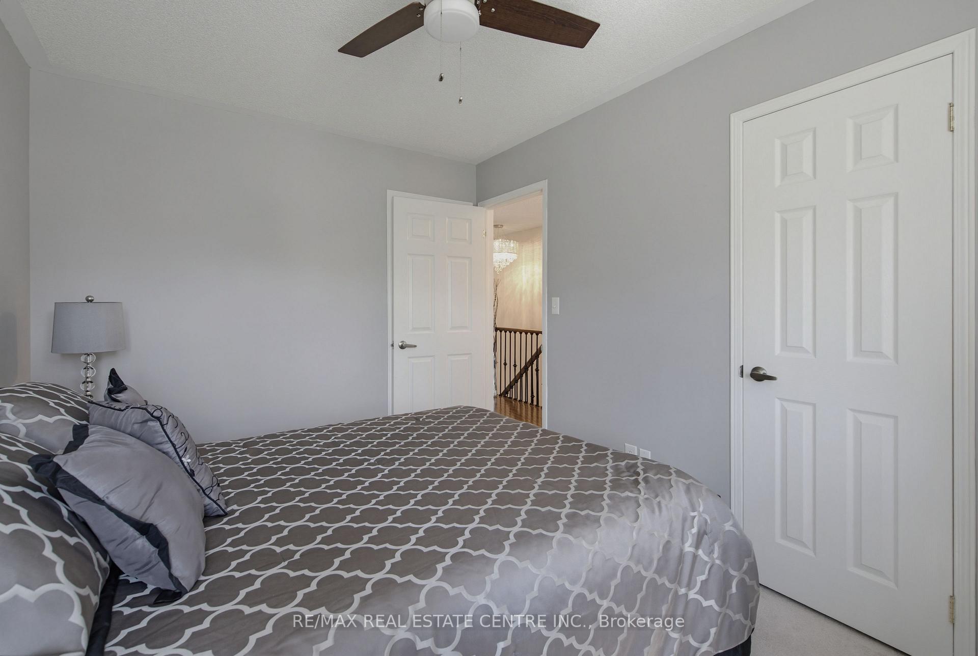 Photo 21 of 16 Gulfbrook Circle, Brampton, Sandringham-Wellington — HOMEH