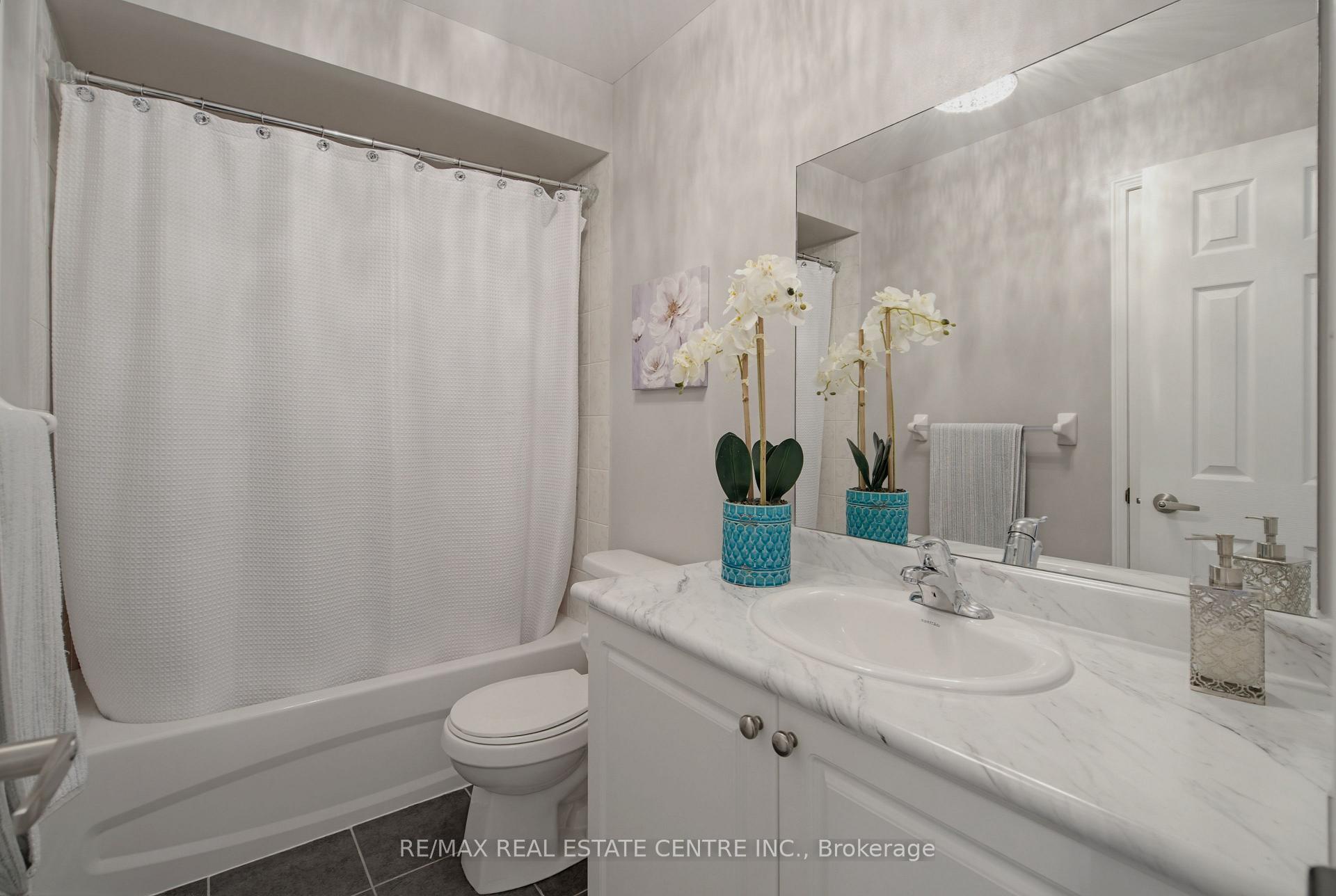 Photo 24 of 16 Gulfbrook Circle, Brampton, Sandringham-Wellington — HOMEH