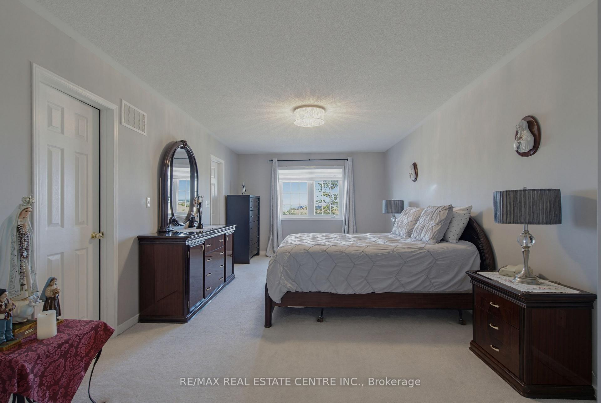 Photo 25 of 16 Gulfbrook Circle, Brampton, Sandringham-Wellington — HOMEH