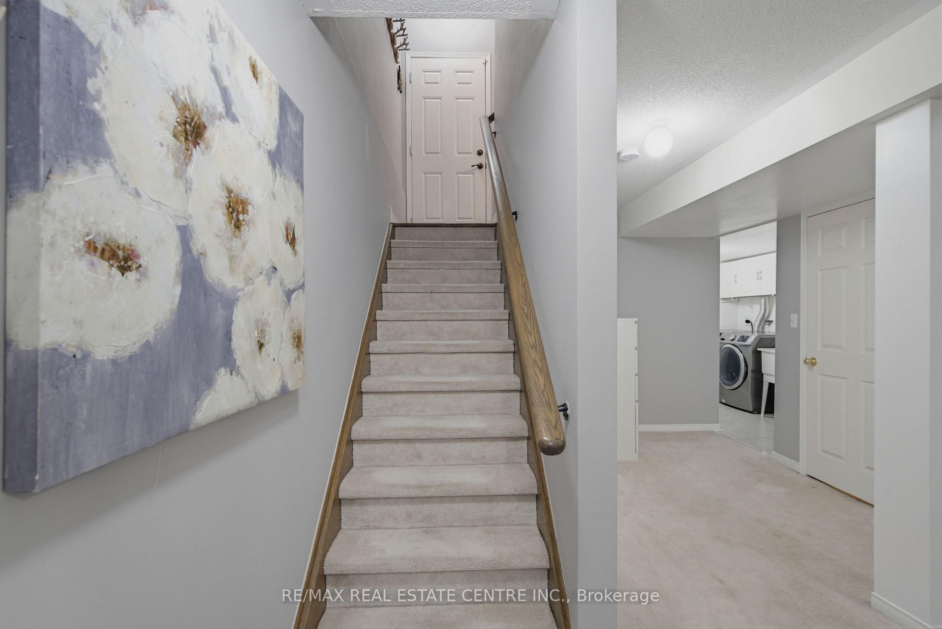 Photo 30 of 16 Gulfbrook Circle, Brampton, Sandringham-Wellington — HOMEH