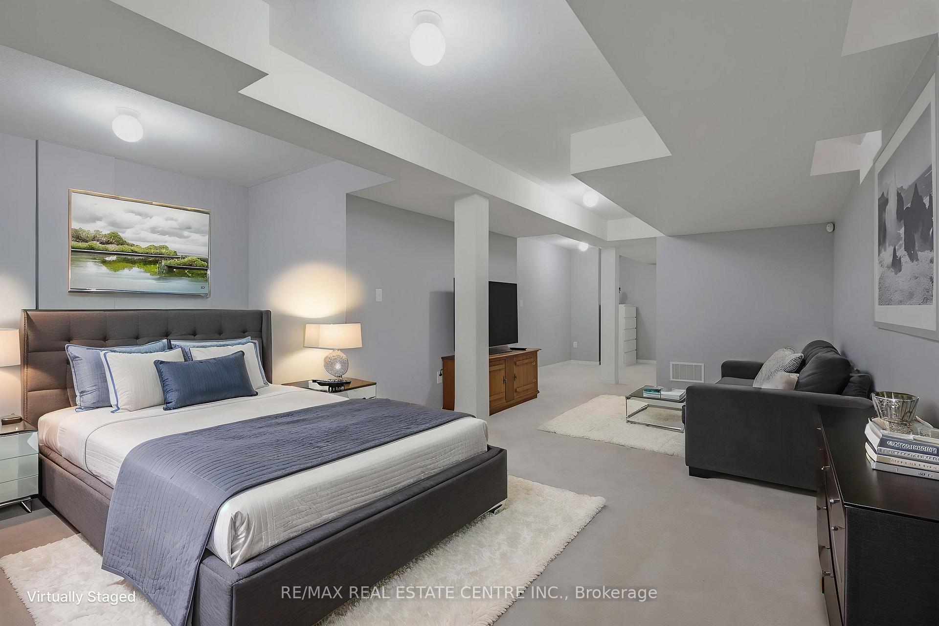 Photo 33 of 16 Gulfbrook Circle, Brampton, Sandringham-Wellington — HOMEH