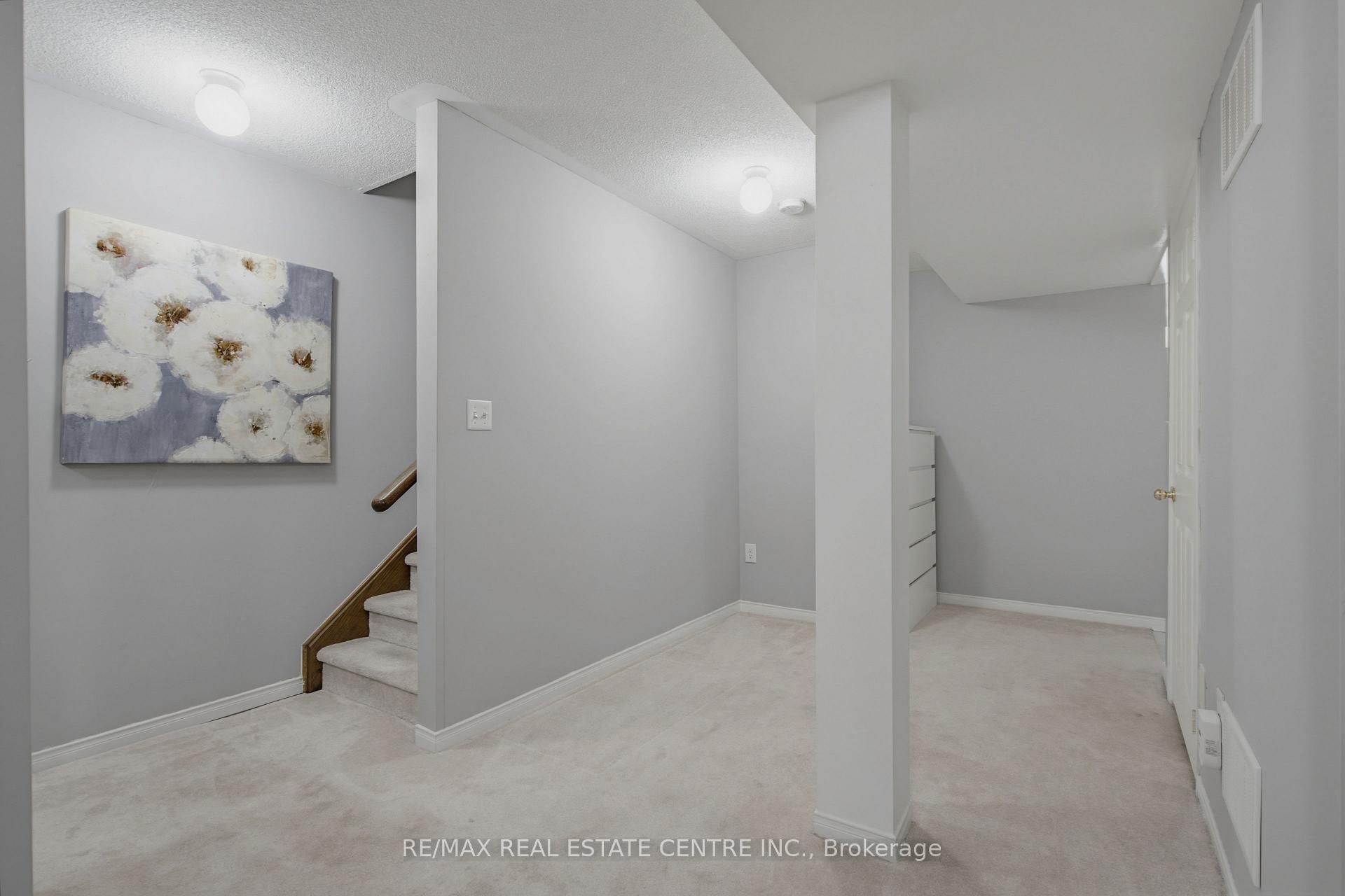 Photo 35 of 16 Gulfbrook Circle, Brampton, Sandringham-Wellington — HOMEH