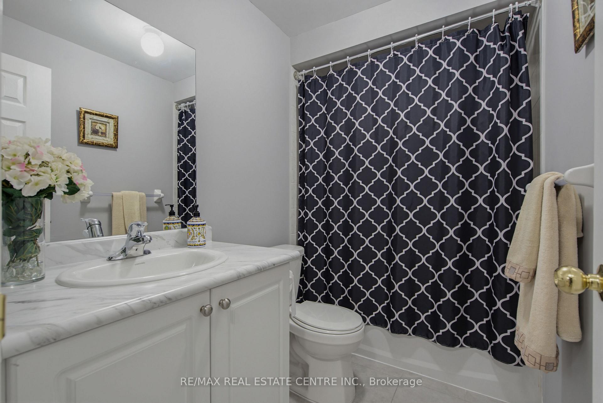 Photo 36 of 16 Gulfbrook Circle, Brampton, Sandringham-Wellington — HOMEH