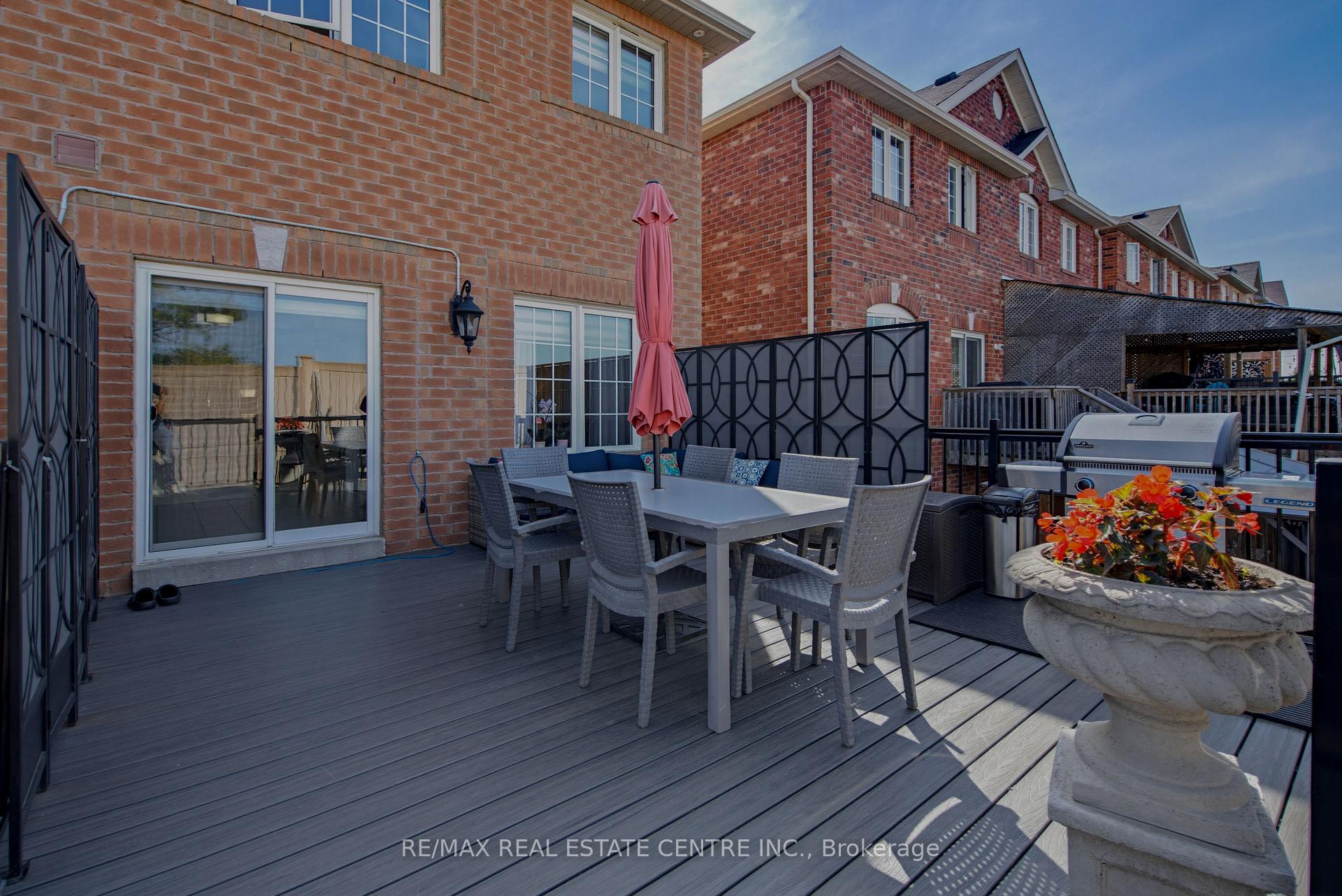 Photo 38 of 16 Gulfbrook Circle, Brampton, Sandringham-Wellington — HOMEH