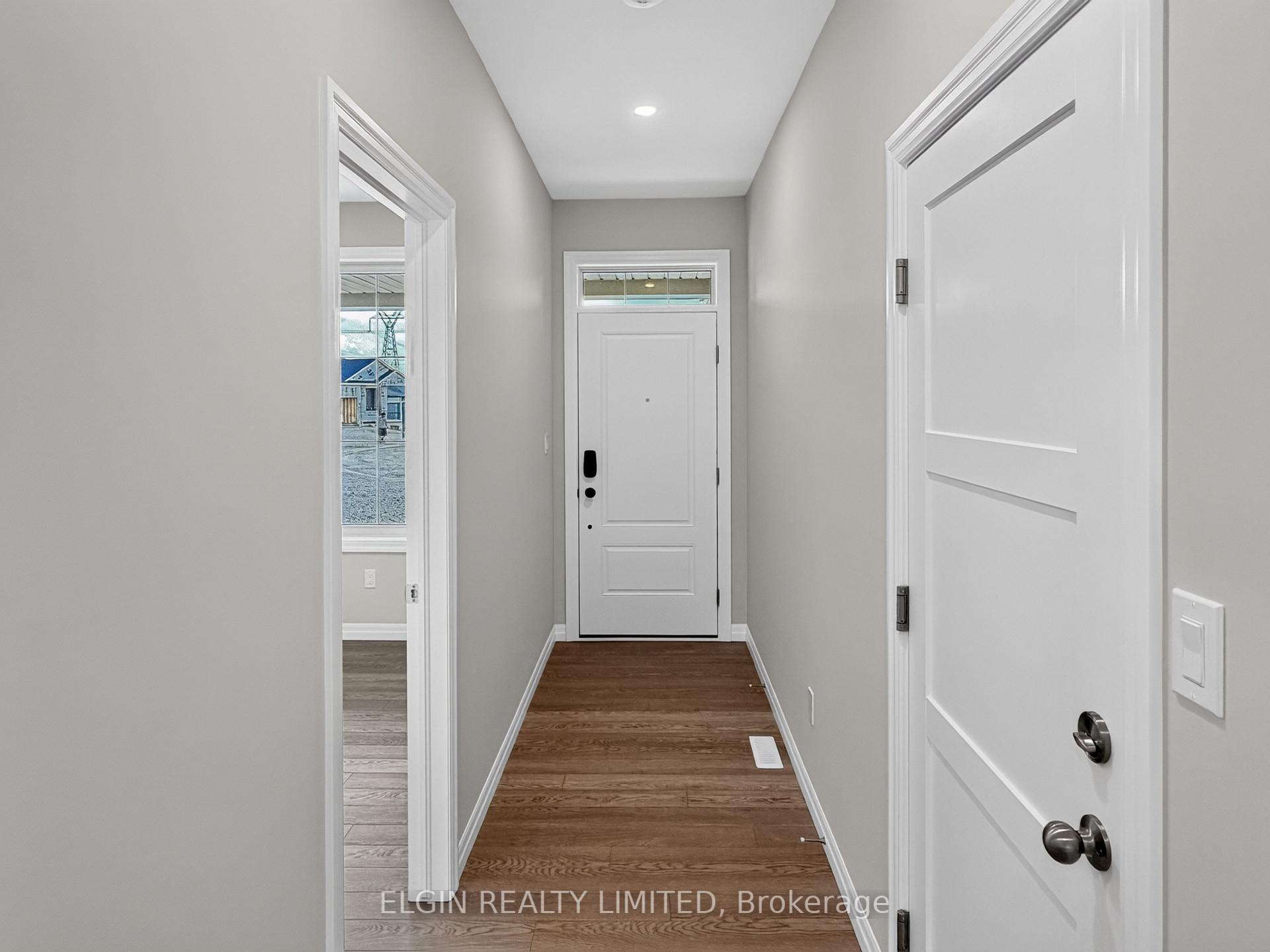 Photo 3 of 4 Thomas Court, Central Elgin, Rural Central Elgin — HOMEH