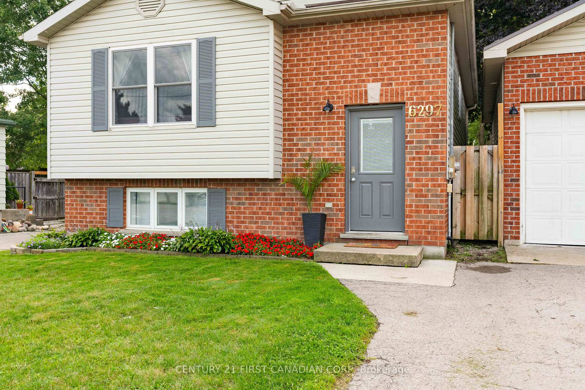 Photo 5 of 6297 William Street, Lucan Biddulph, Lucan — HOMEH