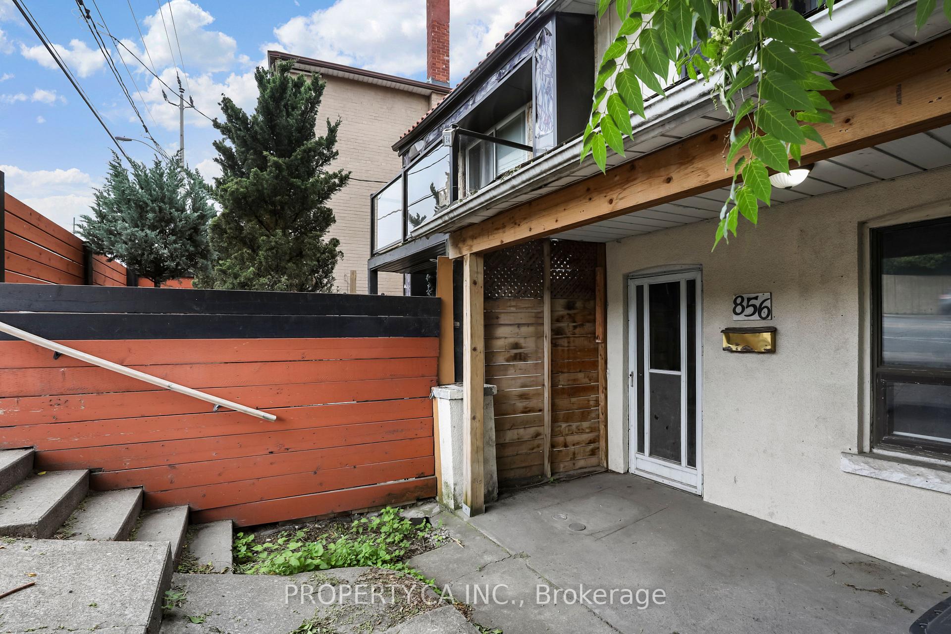 Photo 2 of 856 Weston Road, Toronto, Rockcliffe-Smythe — HOMEH