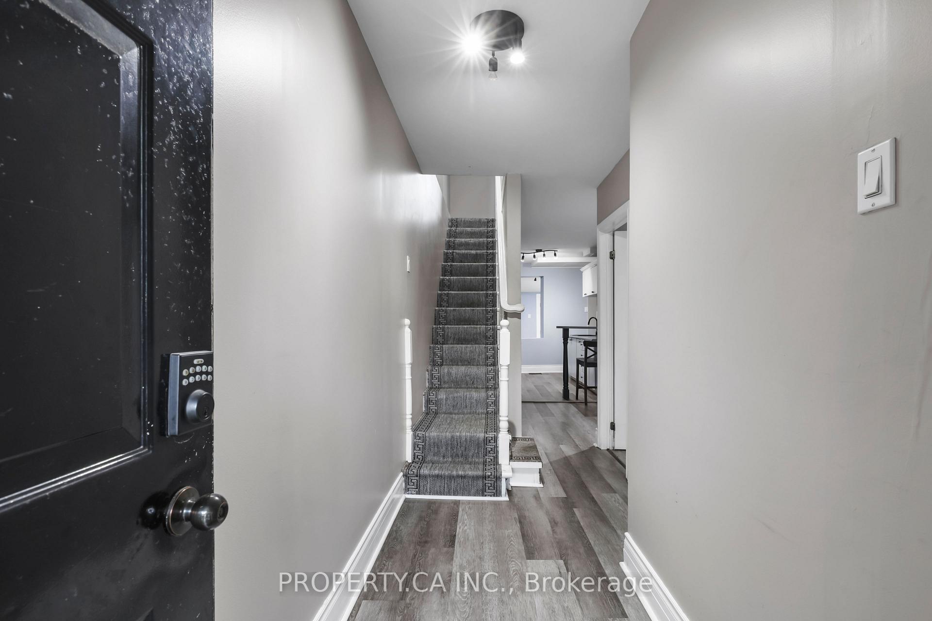 Photo 3 of 856 Weston Road, Toronto, Rockcliffe-Smythe — HOMEH