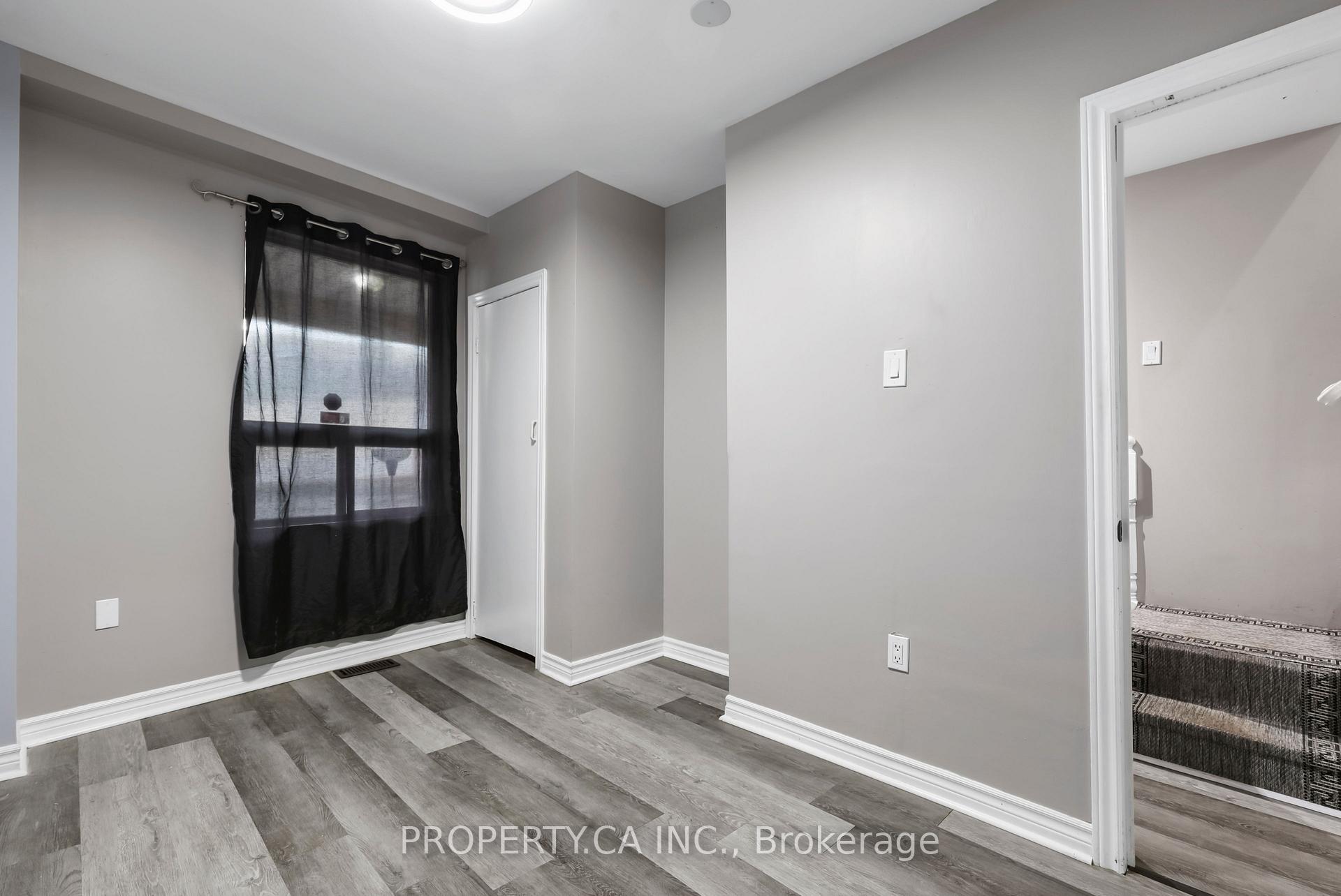 Photo 4 of 856 Weston Road, Toronto, Rockcliffe-Smythe — HOMEH