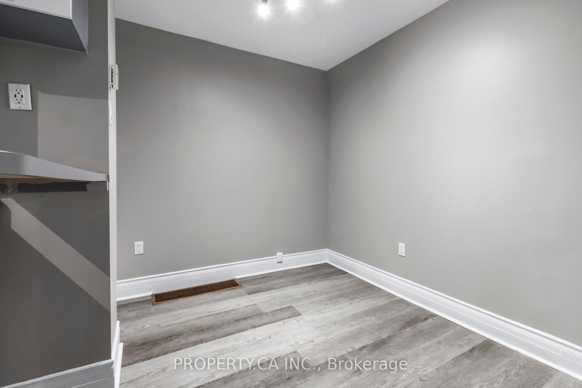 Photo 19 of 856 Weston Road, Toronto, Rockcliffe-Smythe — HOMEH