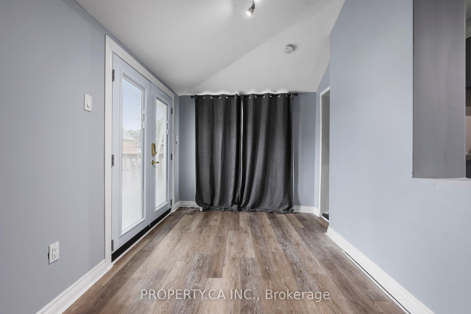 Photo 22 of 856 Weston Road, Toronto, Rockcliffe-Smythe — HOMEH