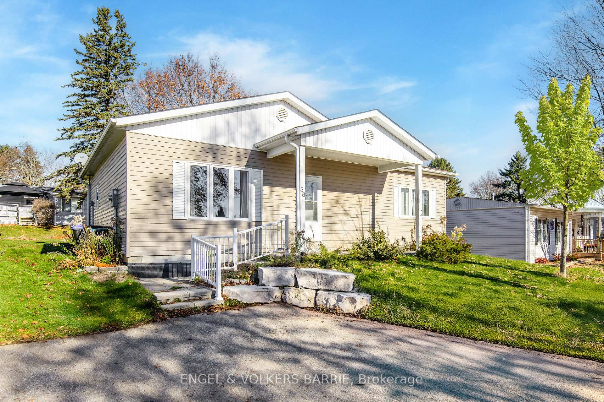 Photo of 38 Linden Lane