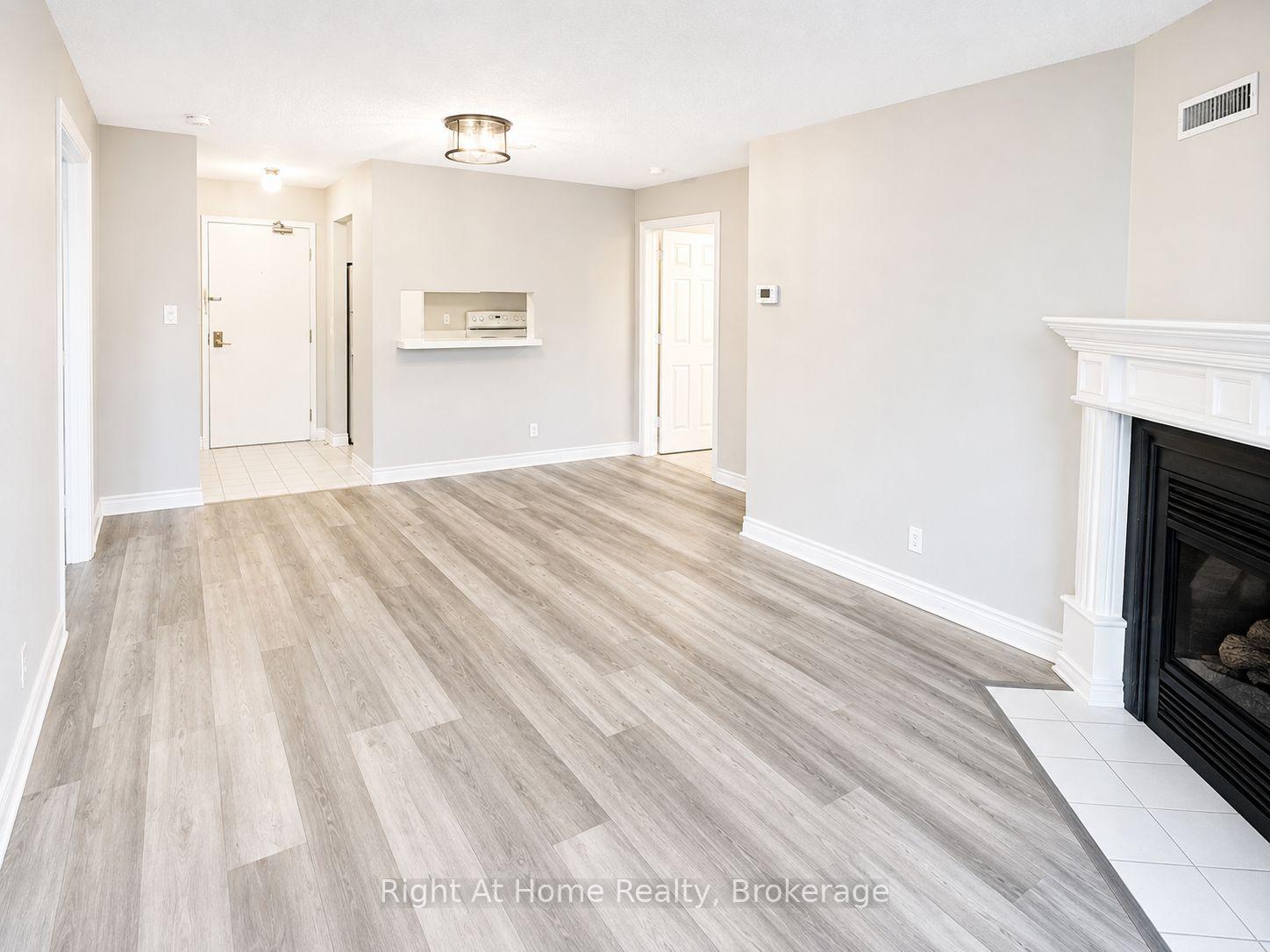 Photo 6 of Unit 310, 195 lake driveway, Ajax, South West — HOMEH