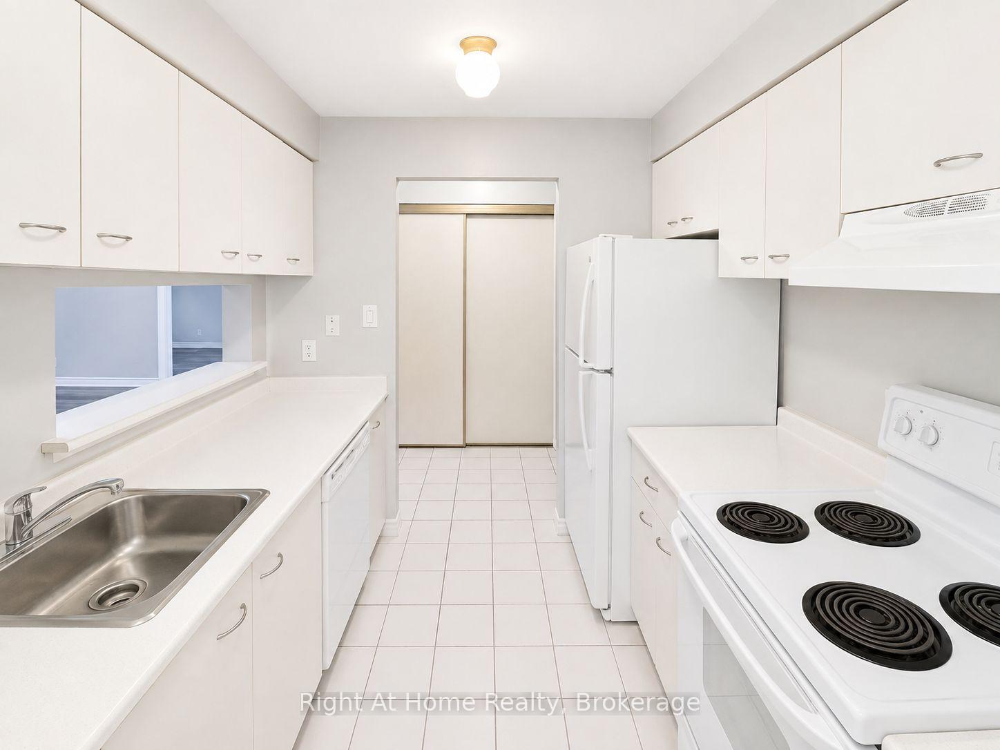 Photo 12 of Unit 310, 195 lake driveway, Ajax, South West — HOMEH