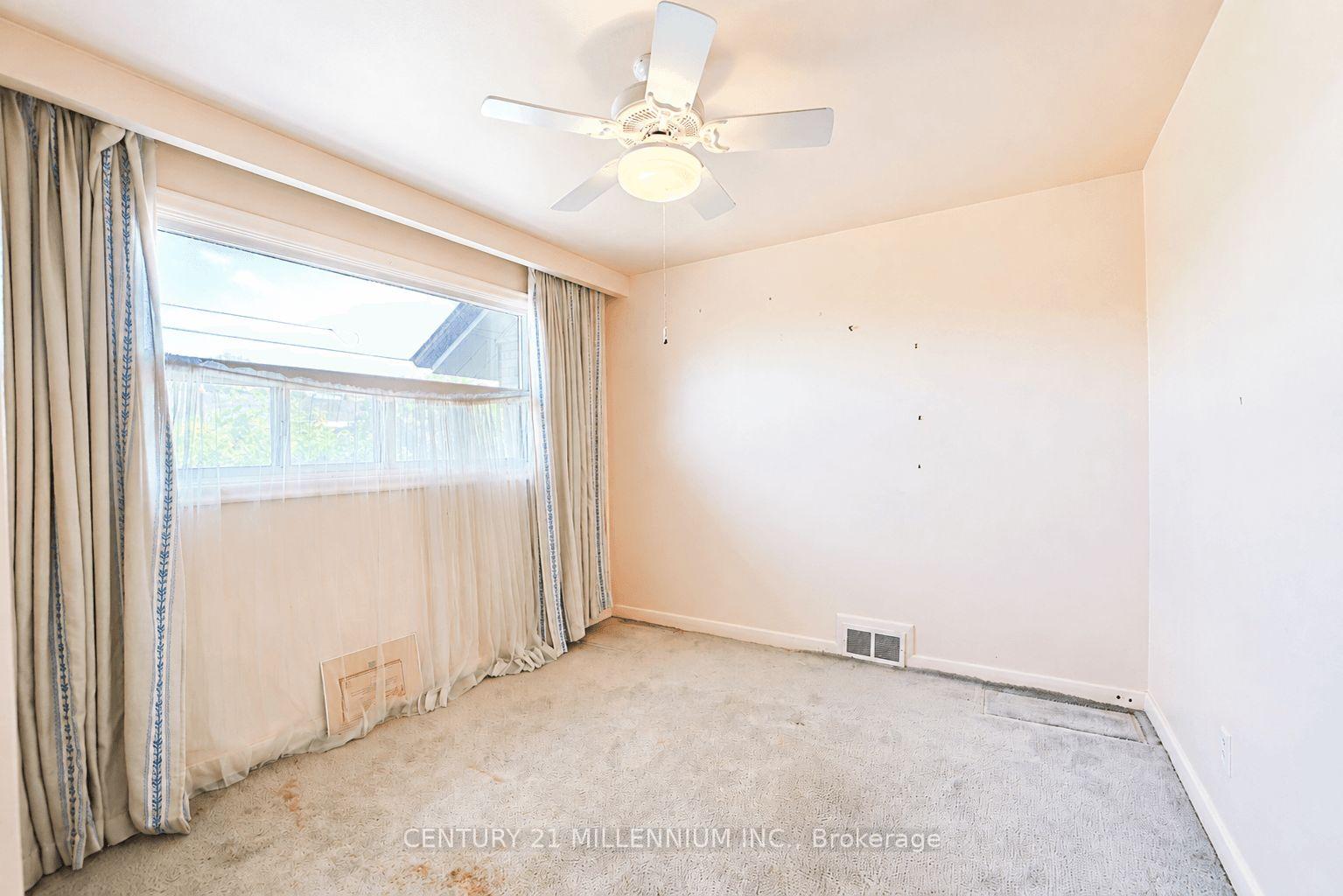 Photo 16 of 169 Ranee Avenue, Toronto, Englemount-Lawrence — HOMEH