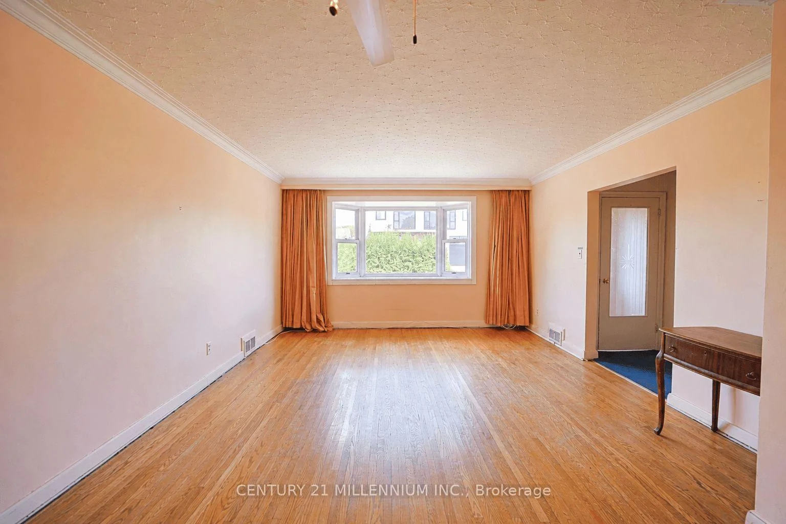 Photo 34 of 169 Ranee Avenue, Toronto, Englemount-Lawrence — HOMEH