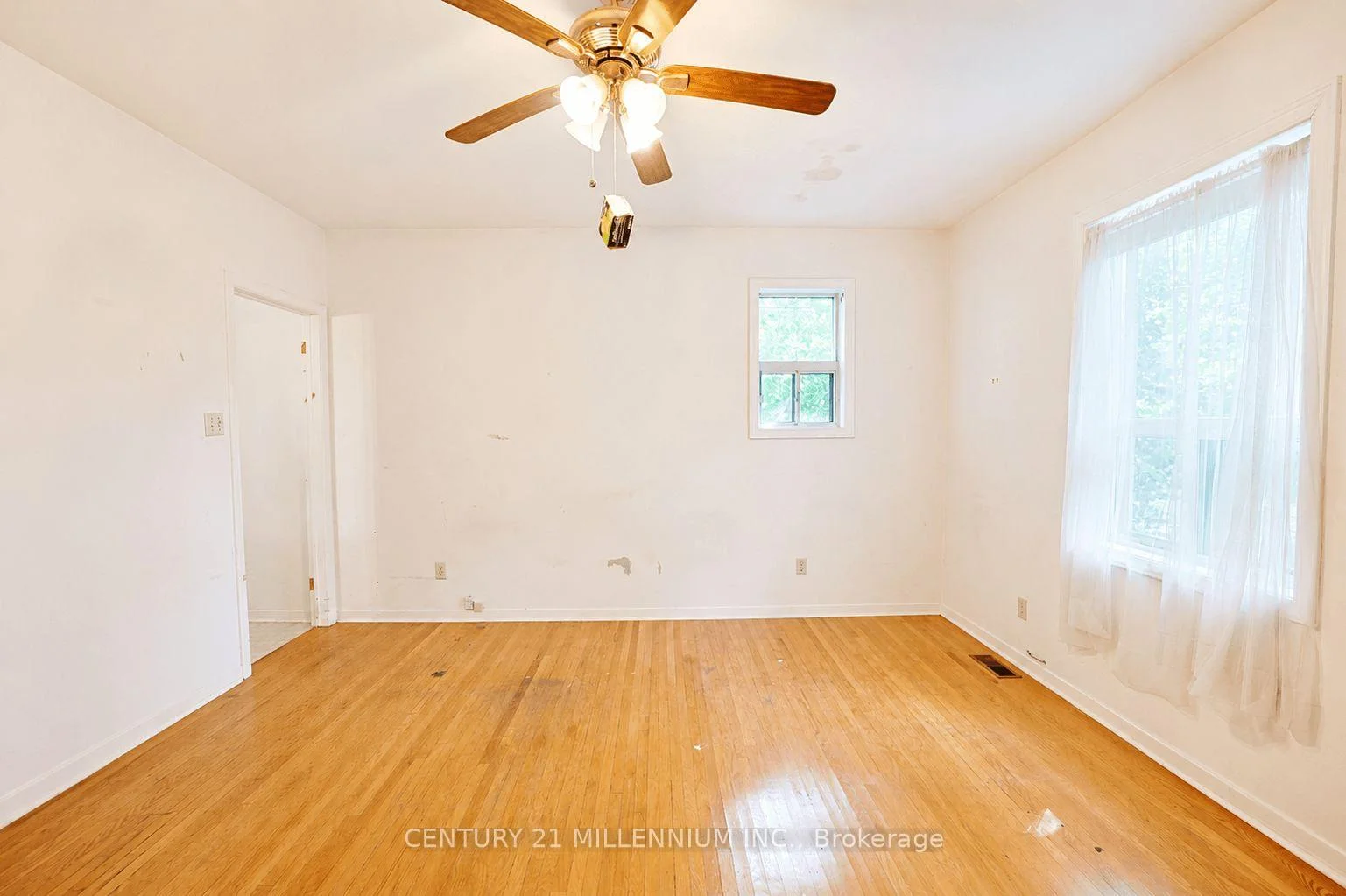Photo 81 of 169 Ranee Avenue, Toronto, Englemount-Lawrence — HOMEH