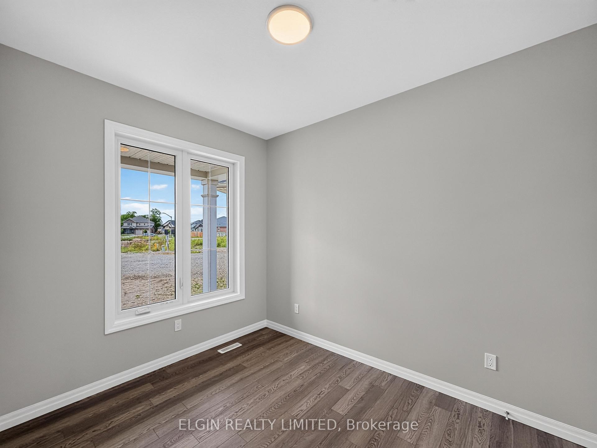 Photo 5 of 6 Thomas Court, Central Elgin, Rural Central Elgin — HOMEH
