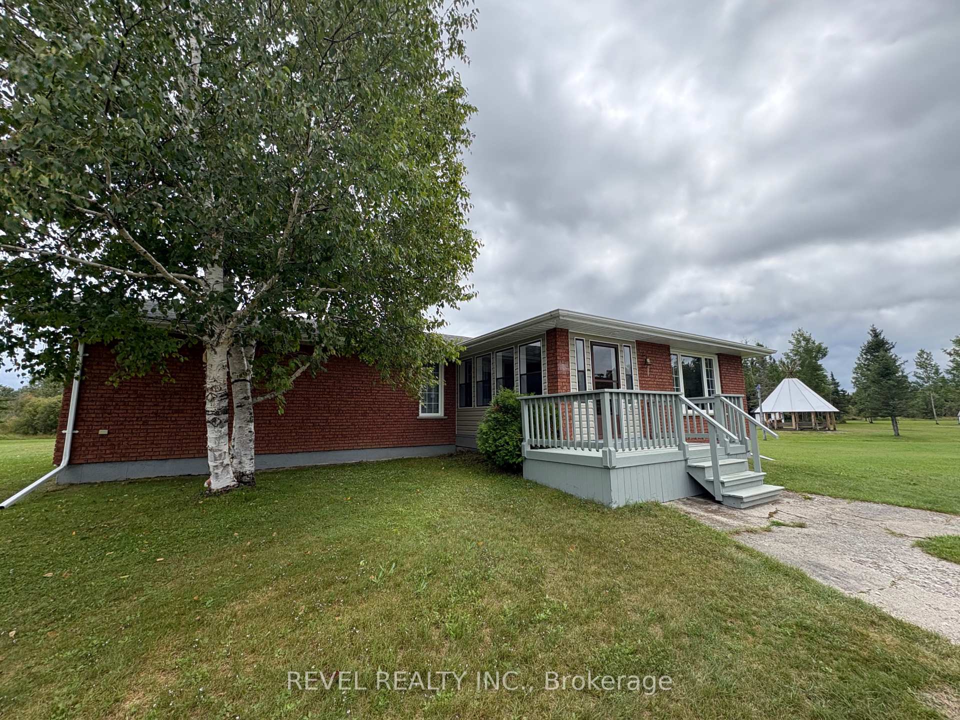 Photo 1 of 226 Hanna Road, Cochrane — HOMEH