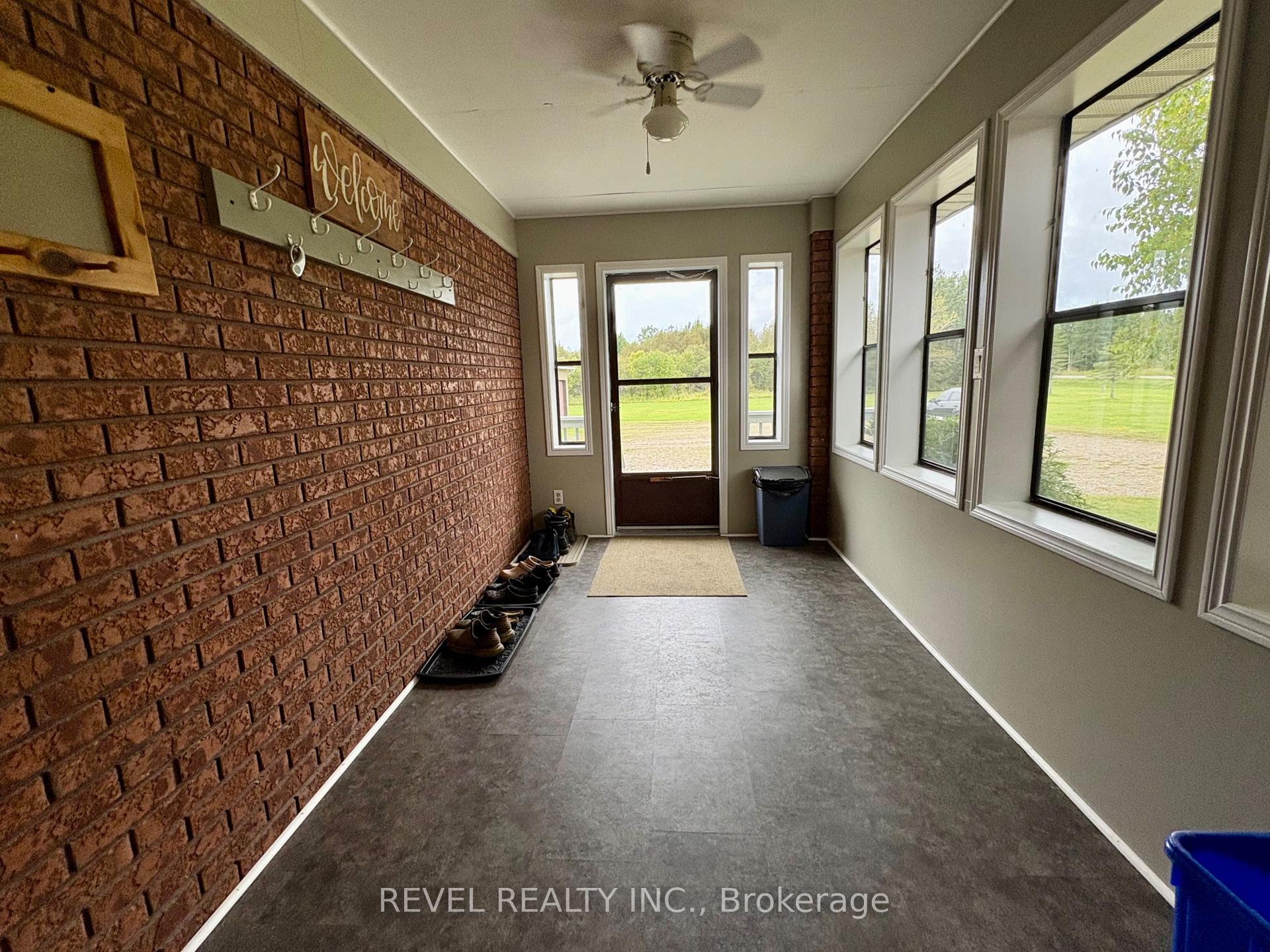 Photo 3 of 226 Hanna Road, Cochrane — HOMEH