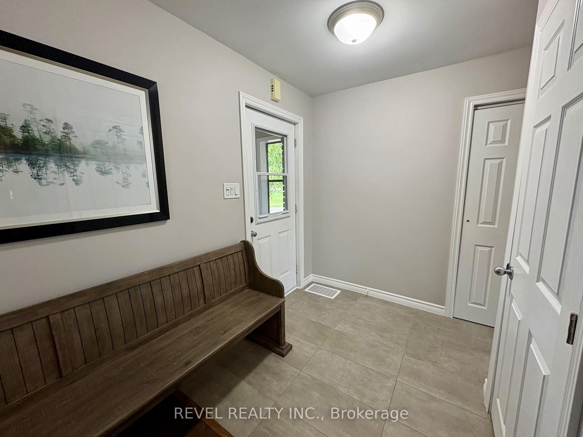 Photo 5 of 226 Hanna Road, Cochrane — HOMEH