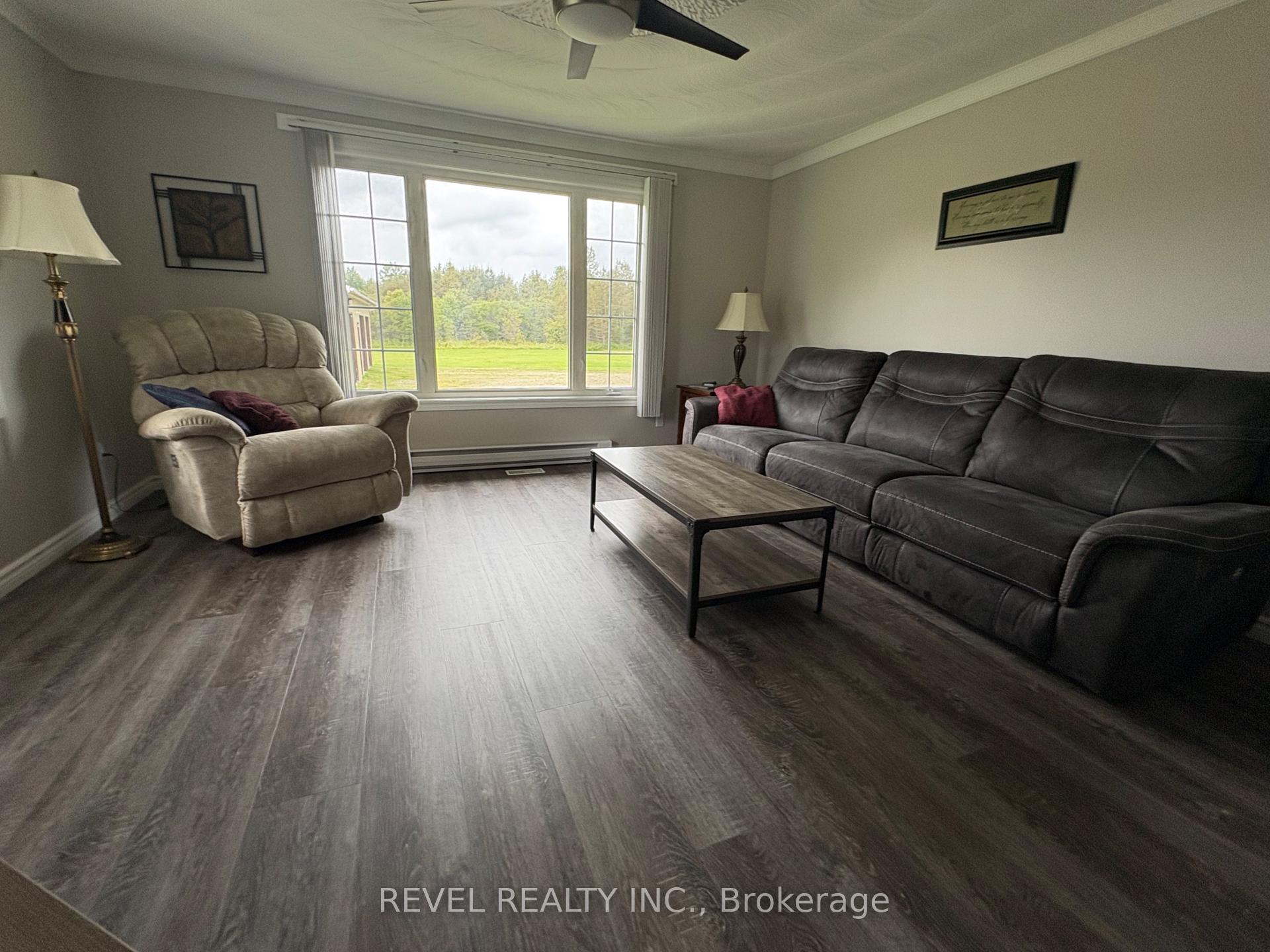 Photo 14 of 226 Hanna Road, Cochrane — HOMEH
