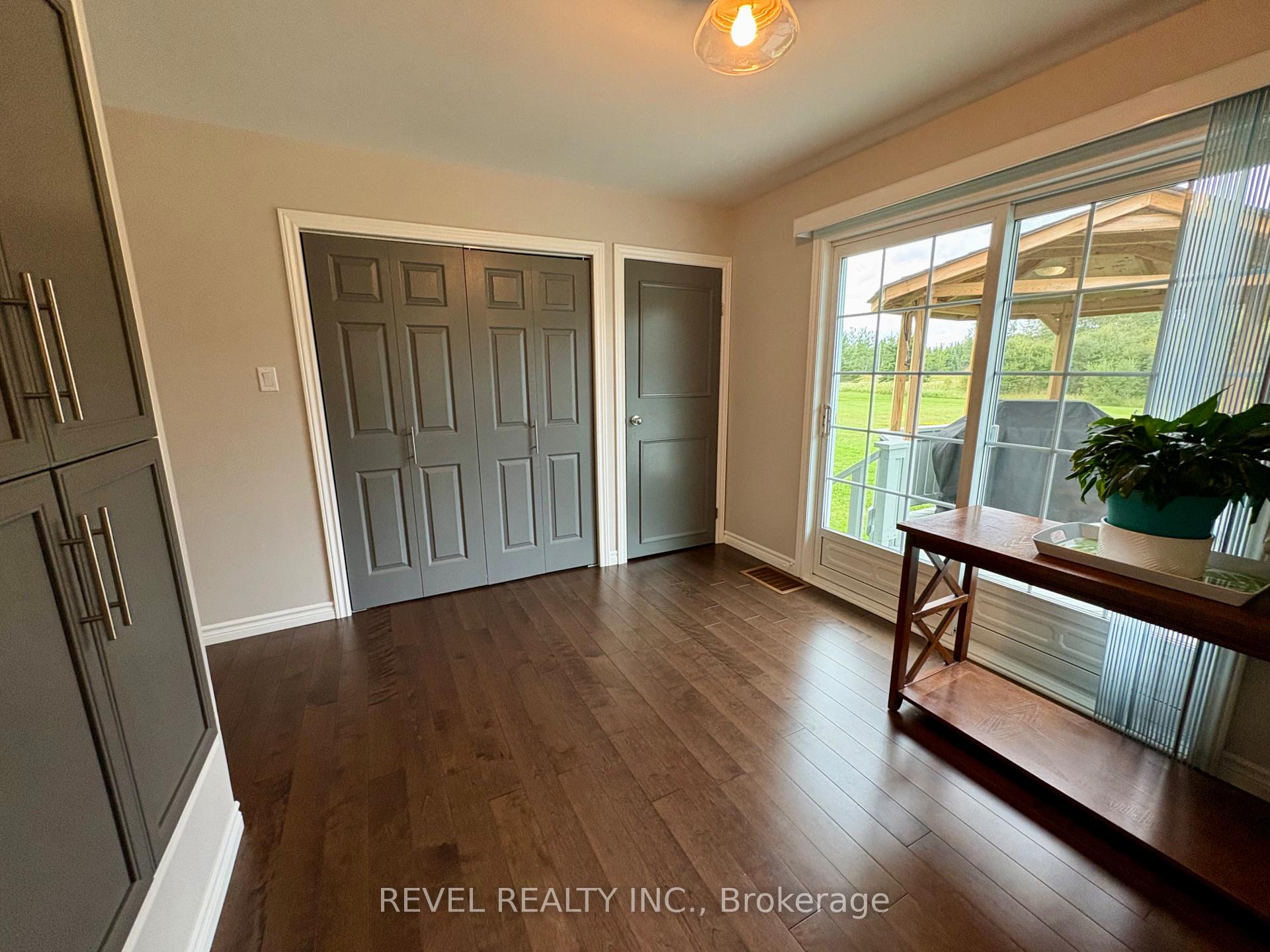 Photo 17 of 226 Hanna Road, Cochrane — HOMEH
