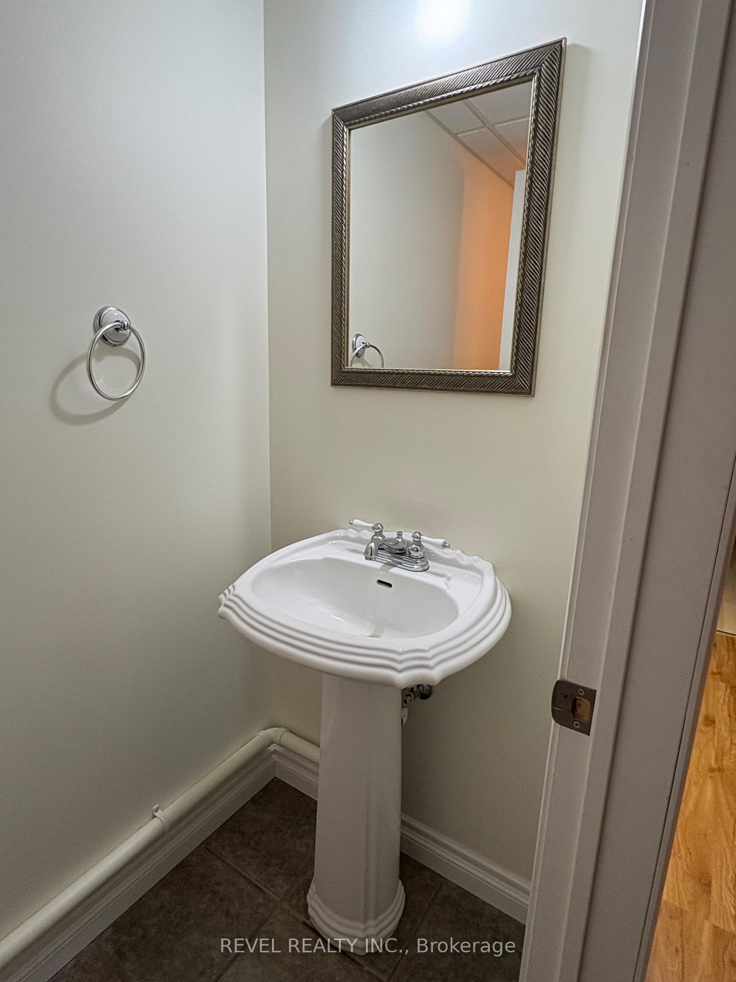 Photo 33 of 226 Hanna Road, Cochrane — HOMEH