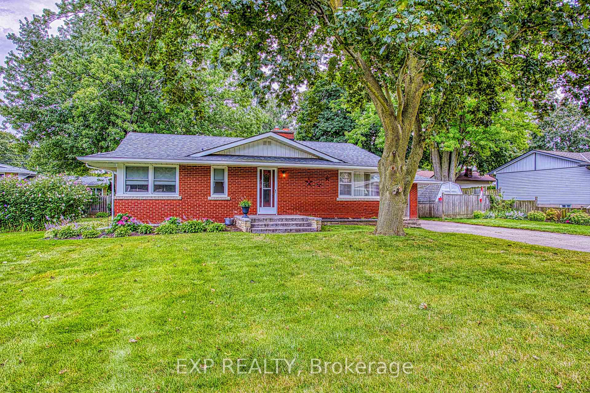 Photo 3 of 6 Cherrywood Avenue, Grimsby, Grimsby East — HOMEH
