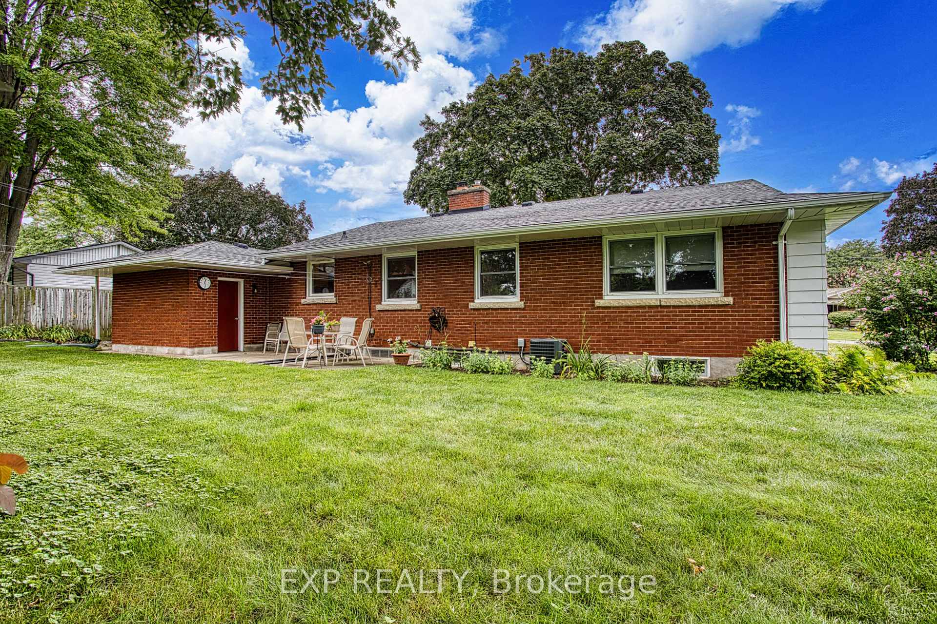 Photo 25 of 6 Cherrywood Avenue, Grimsby, Grimsby East — HOMEH