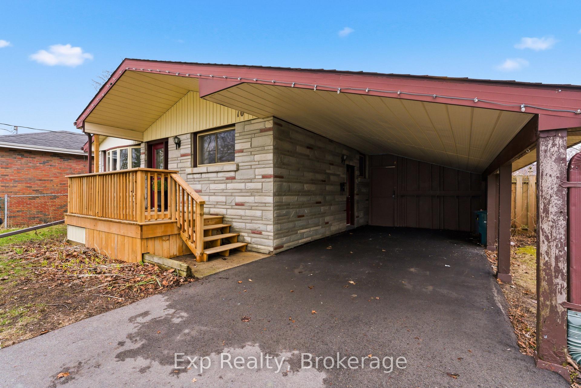 Photo 4 of Unit Lower Unit, 10 Plaza Square, Belleville, Belleville Ward — HOMEH
