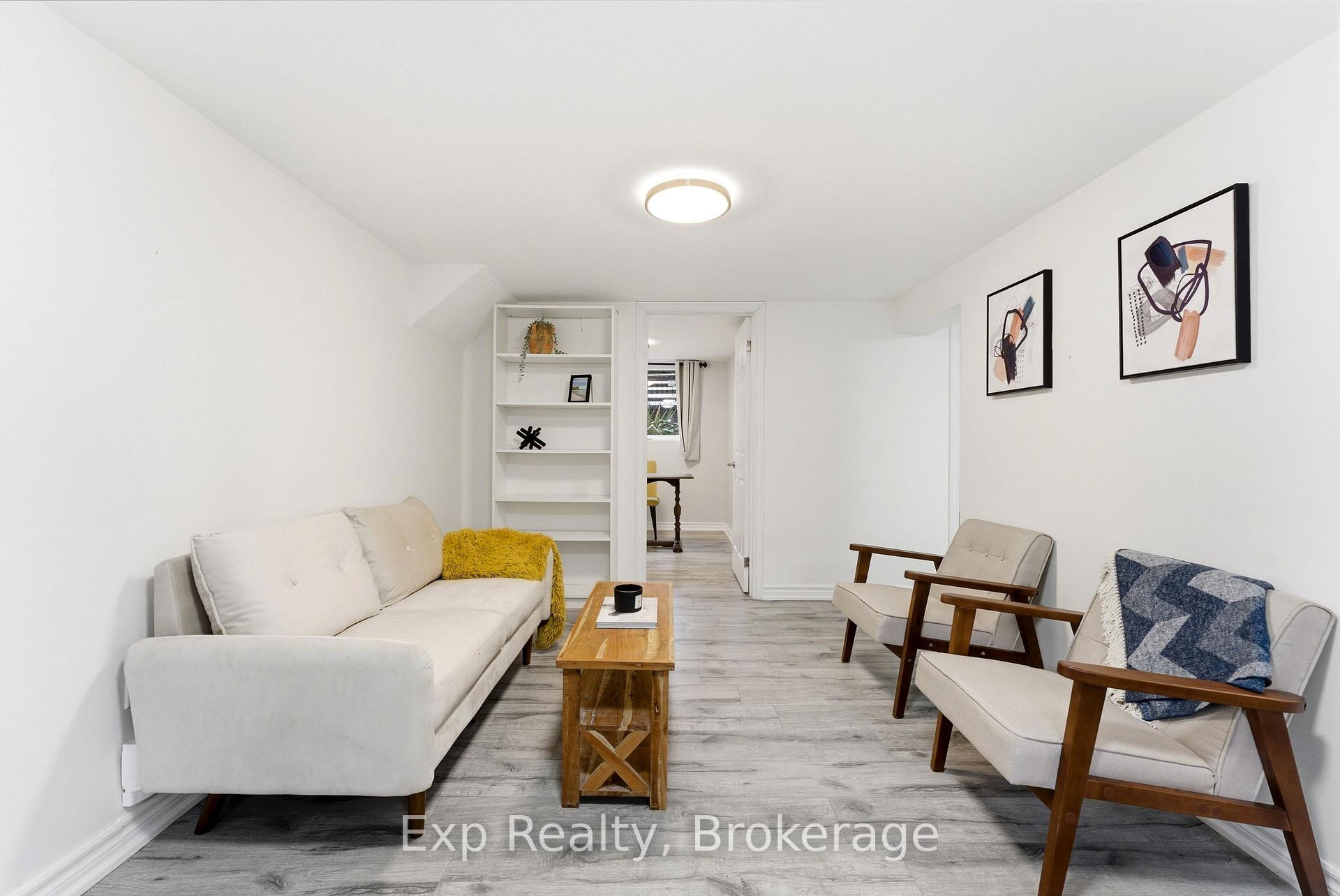 Photo 7 of Unit Lower Unit, 10 Plaza Square, Belleville, Belleville Ward — HOMEH