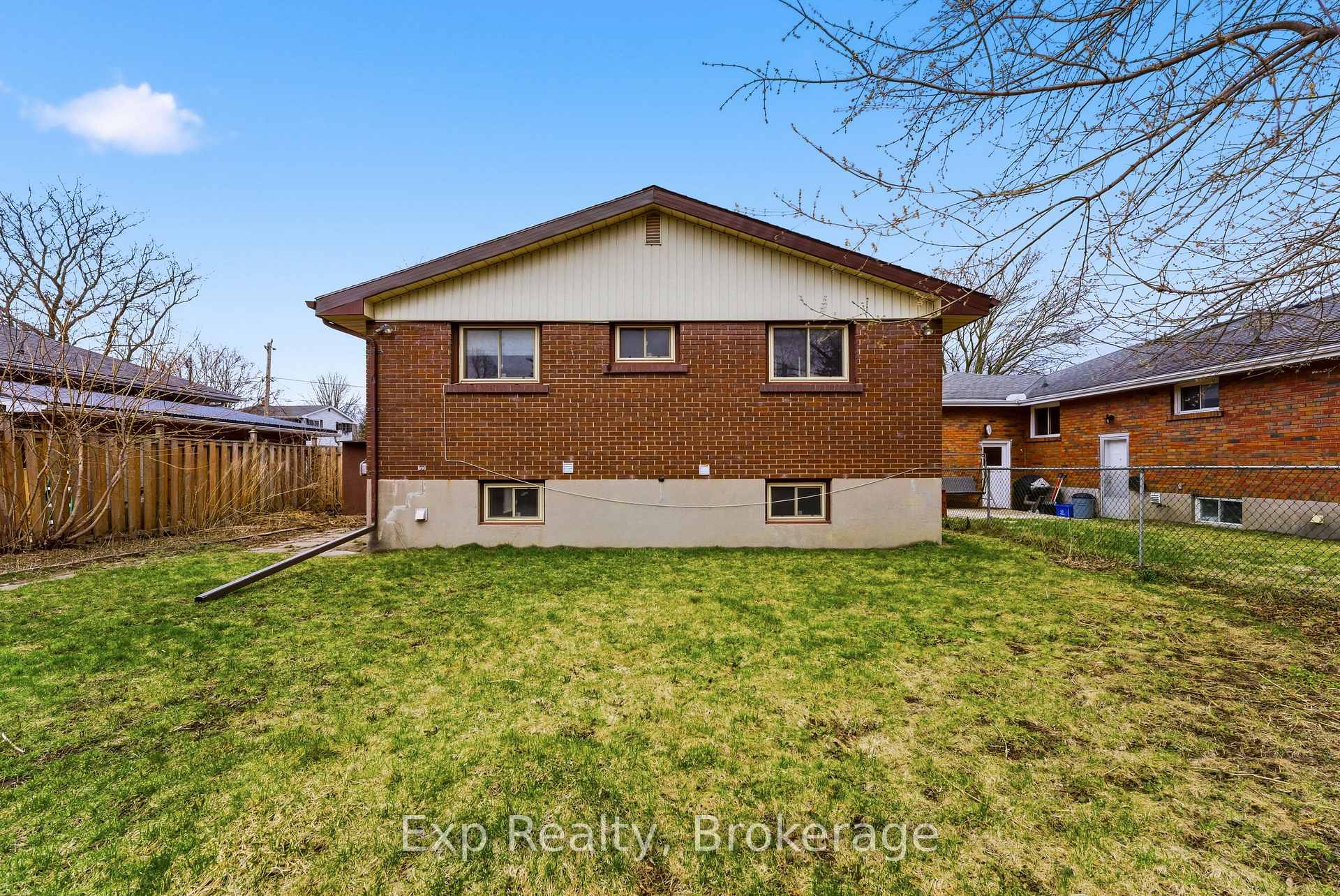 Photo 17 of Unit Lower Unit, 10 Plaza Square, Belleville, Belleville Ward — HOMEH