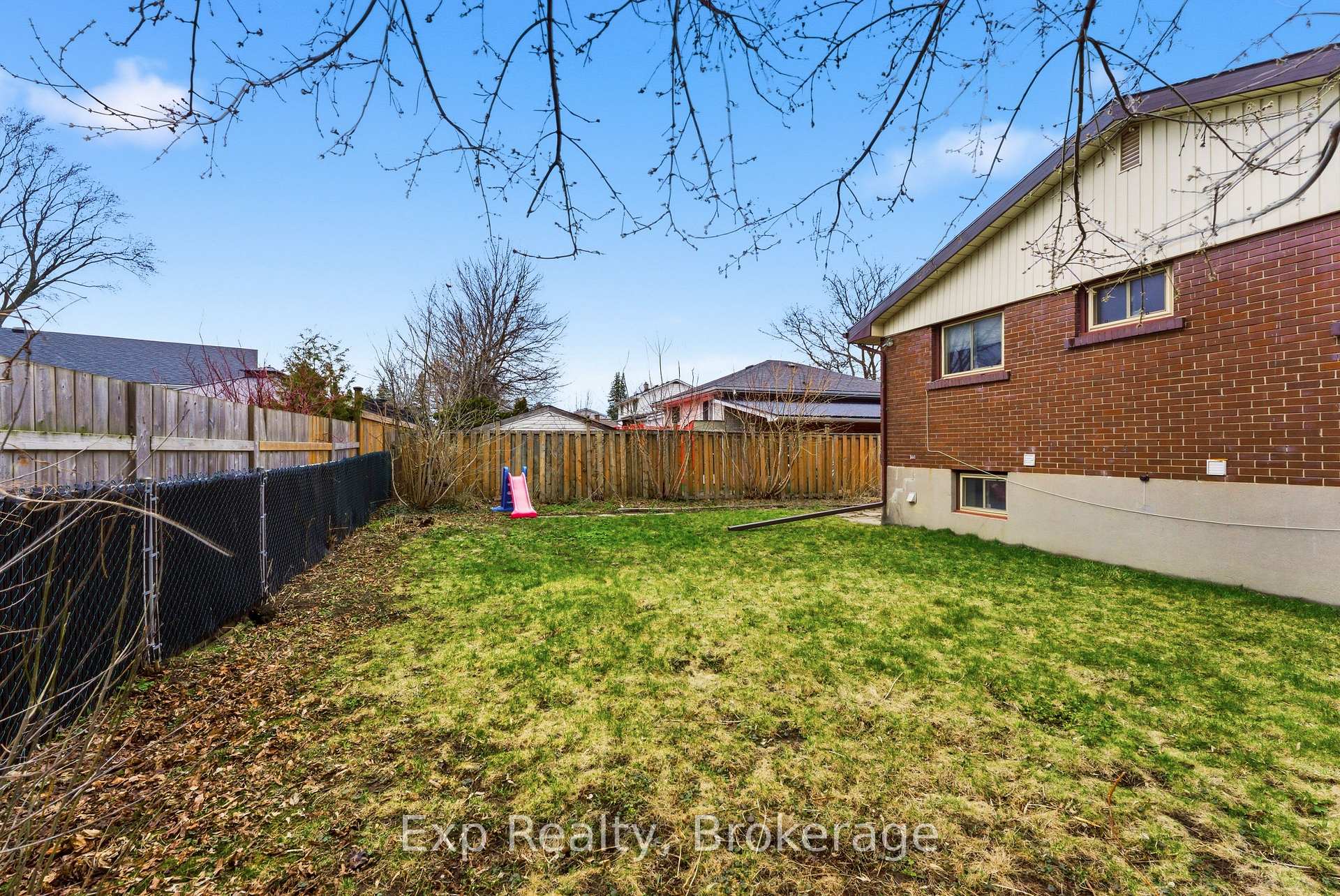 Photo 18 of Unit Lower Unit, 10 Plaza Square, Belleville, Belleville Ward — HOMEH