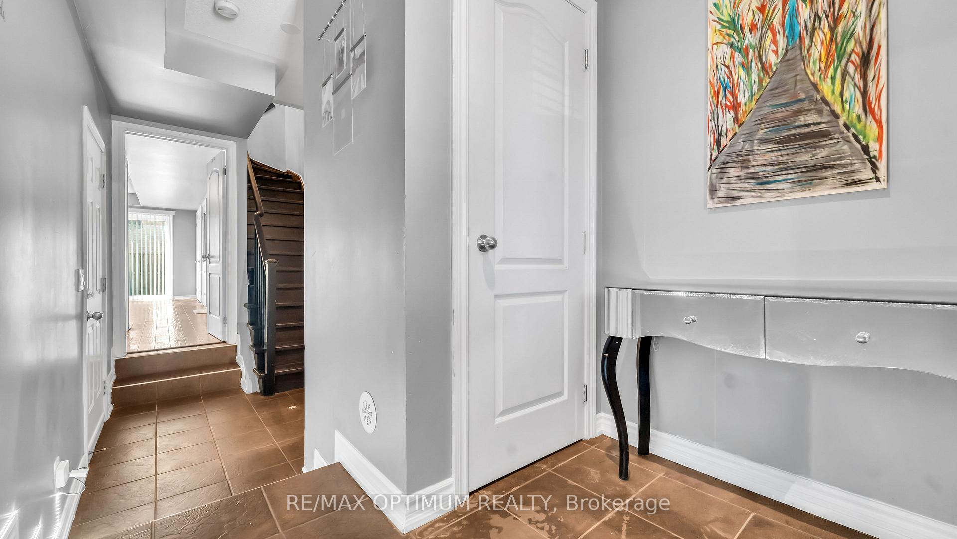 Photo 6 of 151 Cedar Lake Crescent, Brampton, Bram West — HOMEH