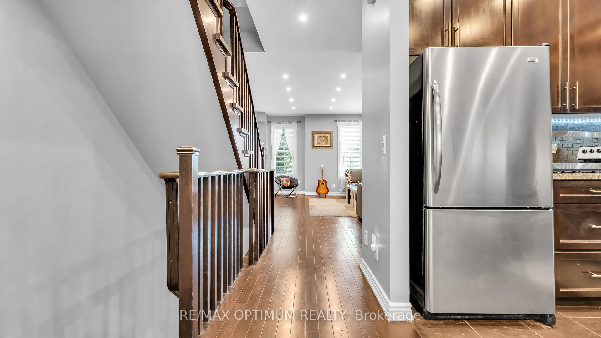 Photo 13 of 151 Cedar Lake Crescent, Brampton, Bram West — HOMEH