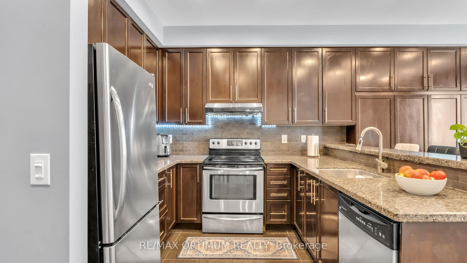 Photo 19 of 151 Cedar Lake Crescent, Brampton, Bram West — HOMEH