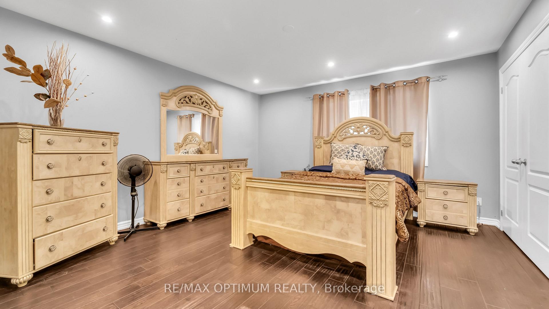 Photo 31 of 151 Cedar Lake Crescent, Brampton, Bram West — HOMEH
