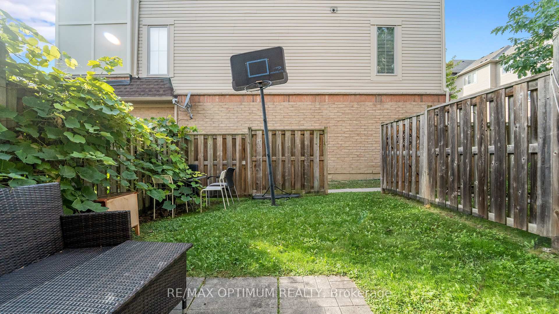 Photo 43 of 151 Cedar Lake Crescent, Brampton, Bram West — HOMEH