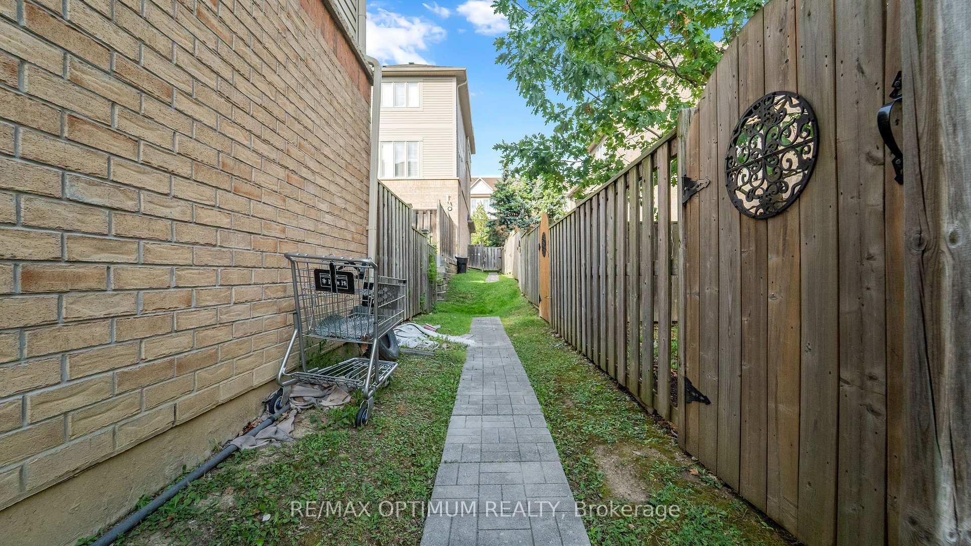 Photo 44 of 151 Cedar Lake Crescent, Brampton, Bram West — HOMEH
