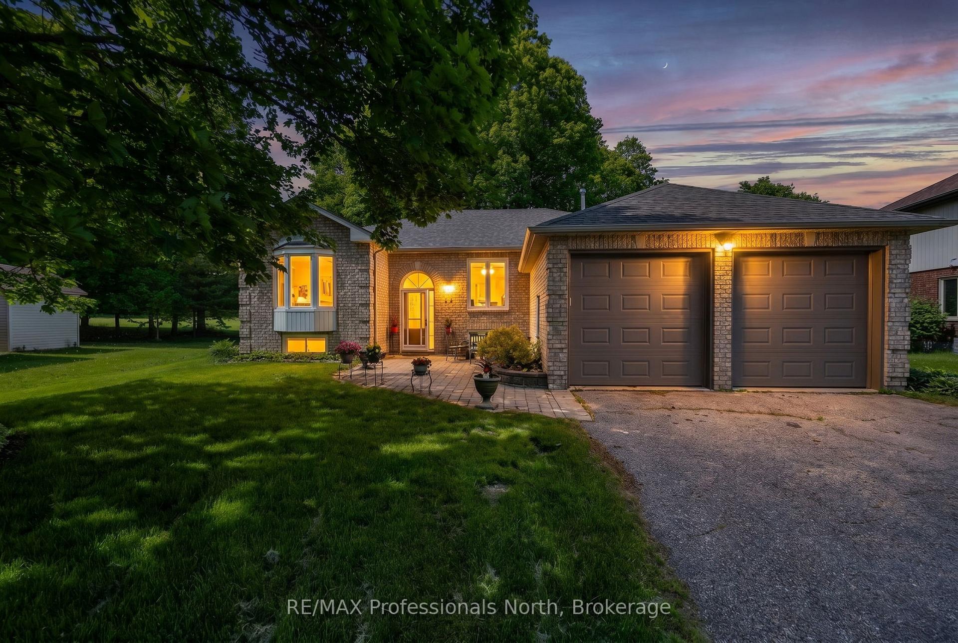 Photo of 48 Fairway Crescent