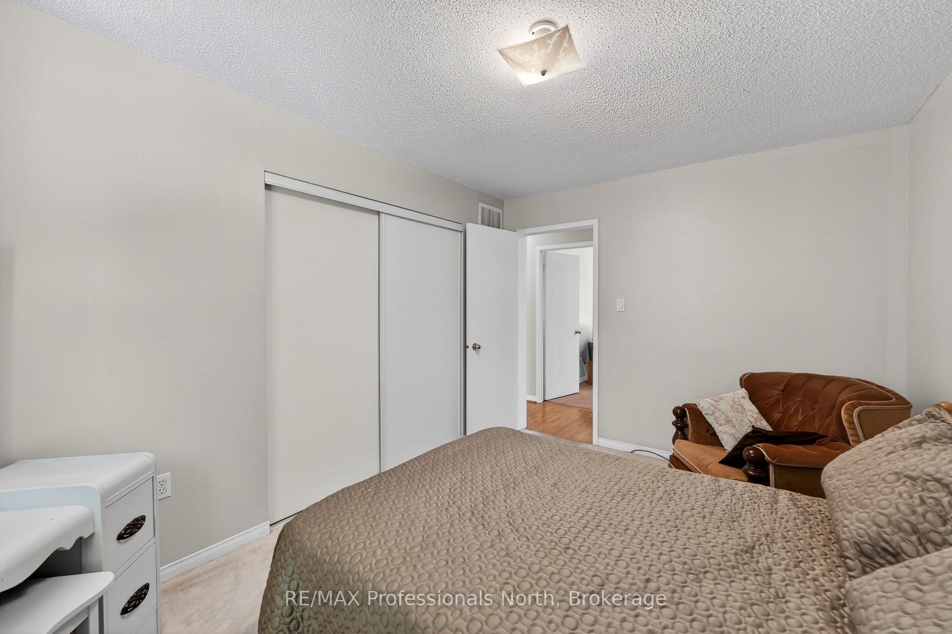 Photo 21 of 48 Fairway Crescent, Wasaga Beach — HOMEH