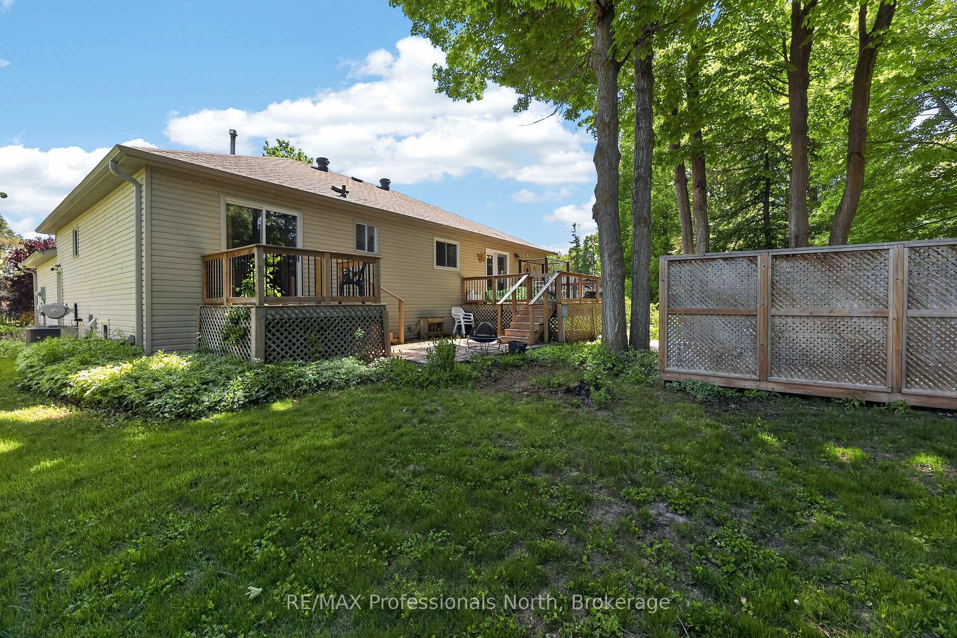 Photo 27 of 48 Fairway Crescent, Wasaga Beach — HOMEH