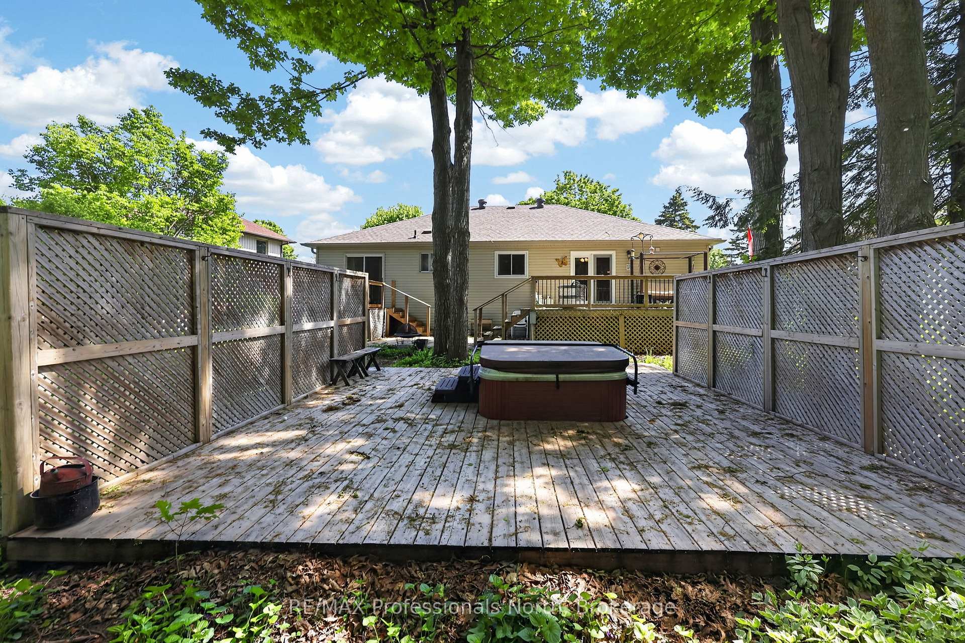 Photo 35 of 48 Fairway Crescent, Wasaga Beach — HOMEH
