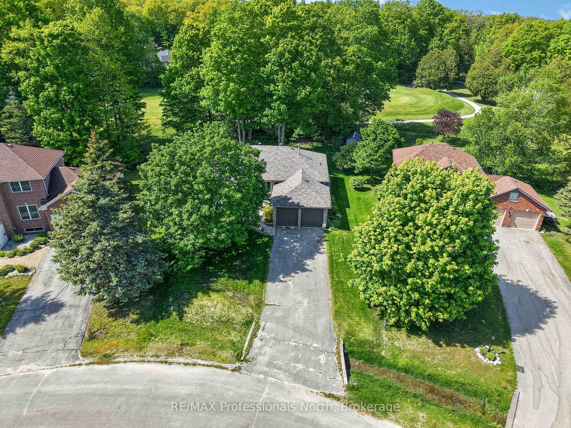 Photo 39 of 48 Fairway Crescent, Wasaga Beach — HOMEH