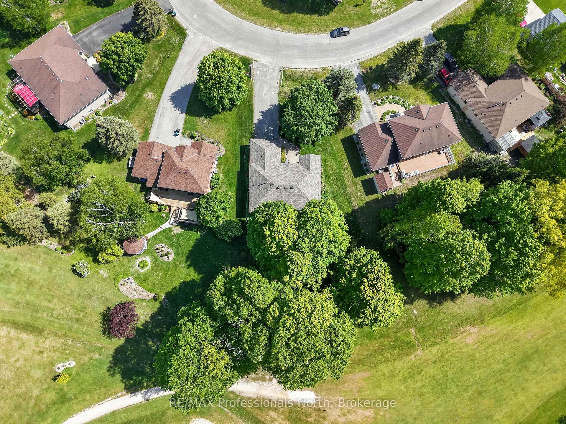 Photo 43 of 48 Fairway Crescent, Wasaga Beach — HOMEH