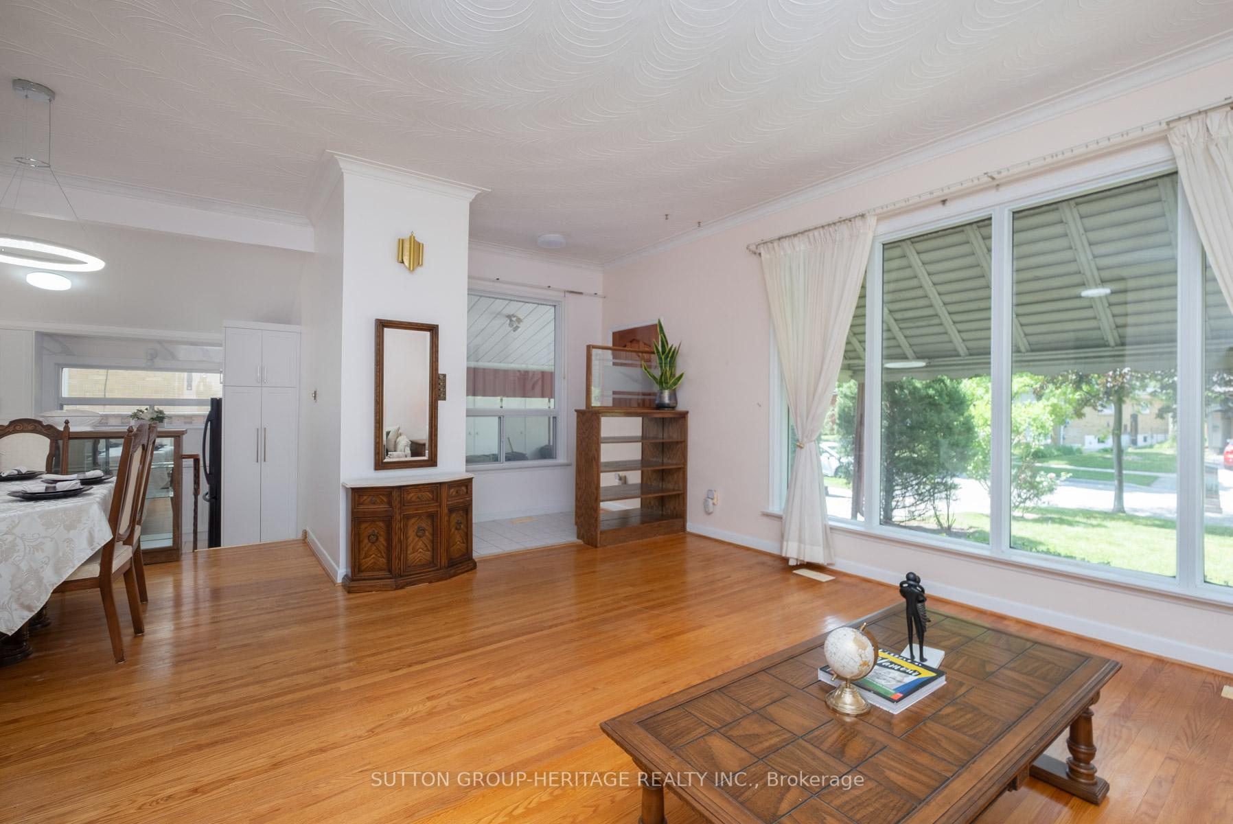 Photo 3 of 23 Gaiety Drive, Scarborough, Woburn — HOMEH